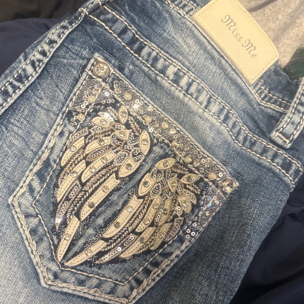 Miss Me Women's Light Blue Wing Embellished Jeans